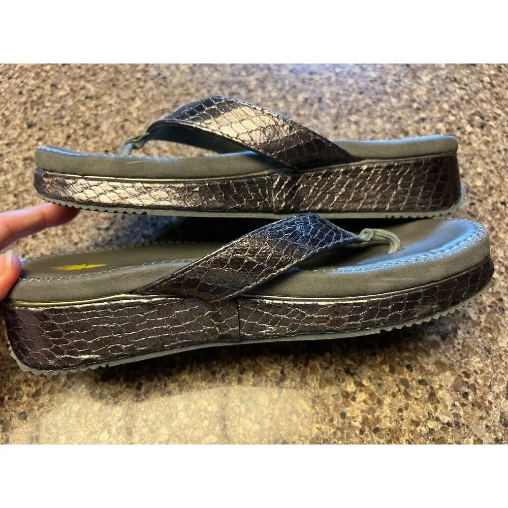 Volatile Mini Croco Wedge Women's Size 9.0 Platform Grey Sandal Flip Flop - Picture 2 of 9